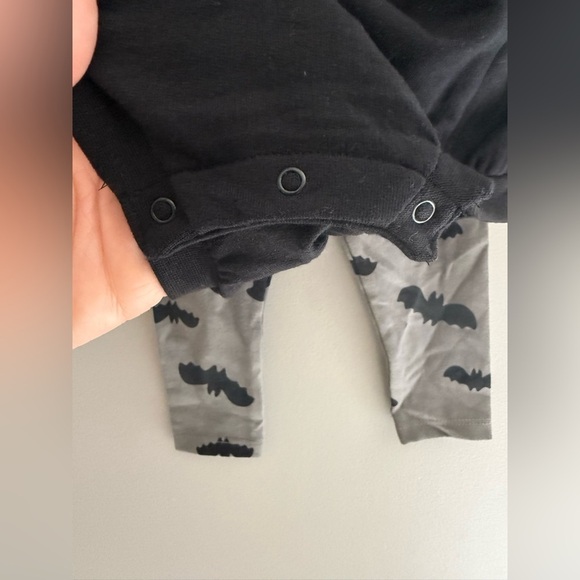 Cat & Jack Baby Halloween Bat Matching Set SZ 6/9 M Long Sleeve Jogger New Fall - Picture 6 of 7